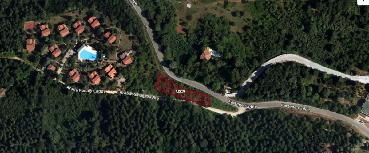 KARTEPE MAŞUKIYE’DE GÖL MANZARALI, DÜKKAN İZNI OLAN ARSA!