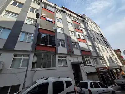 REMAX PARLA DAN ÇİFTLİK MAHALLESİNDE. KİRALIK 3+1 DAİRE