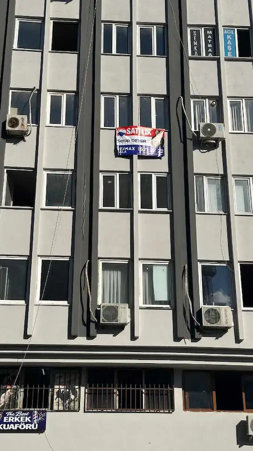 AVCILAR MEYDANDA ERGÜL ÇAKICI IŞ MERKEZINDE SATILIK BÜRO- OFIS