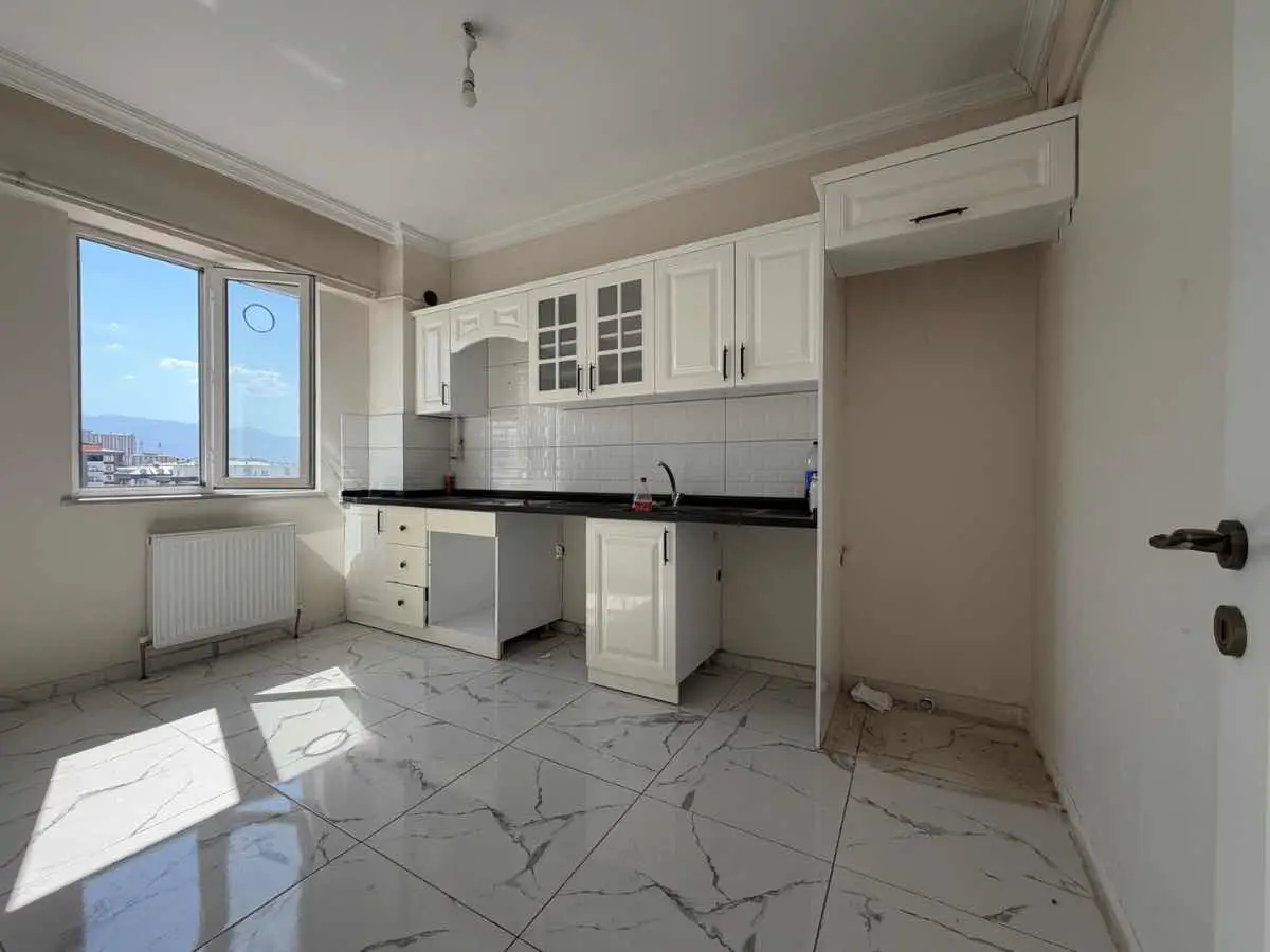 RE/MAX EDE'DEN VADİ ÇARŞIDA KİRALIK 2+1