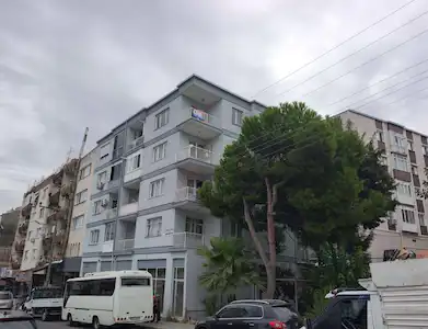 ALIAĞA KURTULUŞ' MAHALLESINDE MERKEZI KONUMDA 3+1 KIRALIK DAIRE