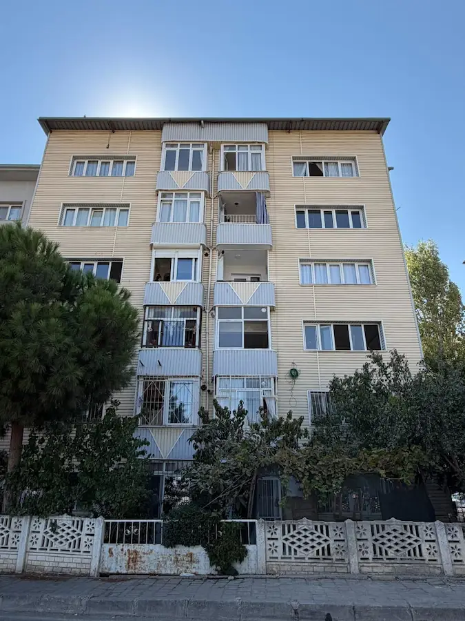 İZMİR KARABAĞLAR YURTOĞLU MAHALLESİ SATILIK DAİRE