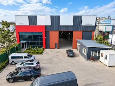 TUZLA E 5 ÜZERINDE 2300 M2 KAPALI ALANLI ÜRETIM - DEPOLAMA - IMALATHANE