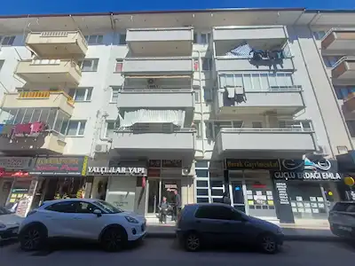 YALOVA MERKEZDE SATILIK MASRAFSIZ, BATI CEPHE, 100M² 2+1 DAIRE