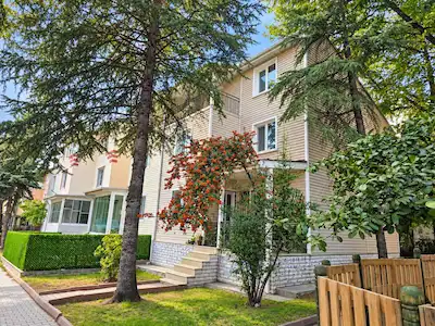 ORMANCILAR SİTESİ ÖNÜ AÇIK, BAHÇELİ 4+1 SATILIK TRİPLEKS