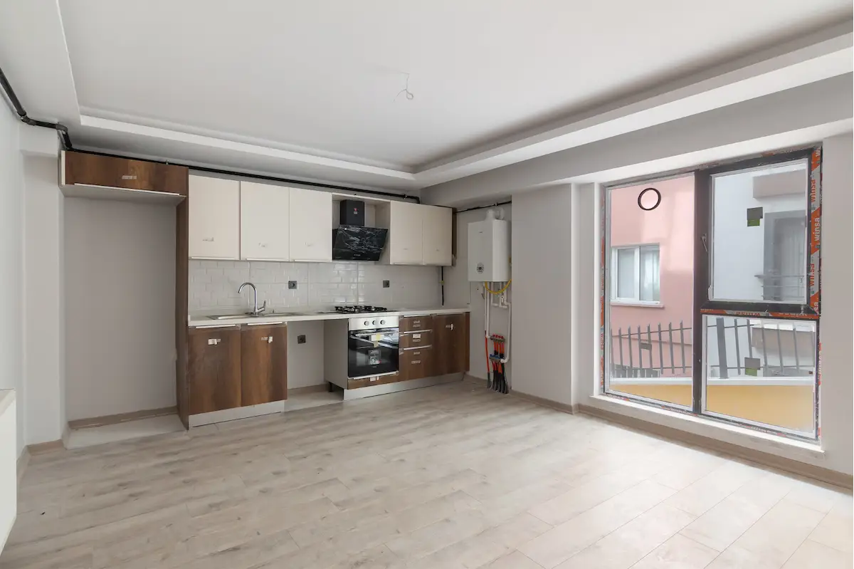 YUKARI BAHÇELİEVLER’DE KİRALIK 1+1 DAİRE(SIFIR BİNA)