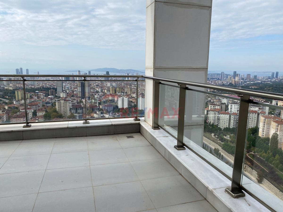 Tual Adalar'da Mükemmel Manzaralı Geniş Teraslı 2+1 Daire_26.Kat