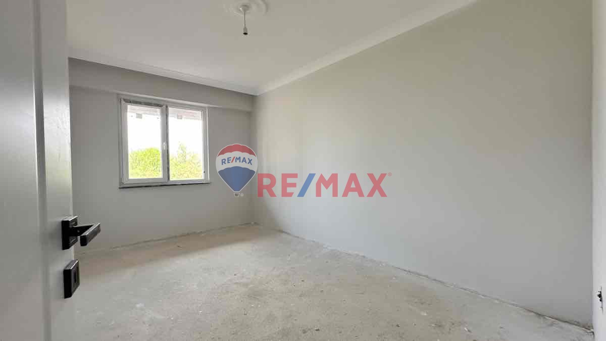 ERTUĞRULGAZİ DE SATILIK 2+1 ARA KAT DAİRE