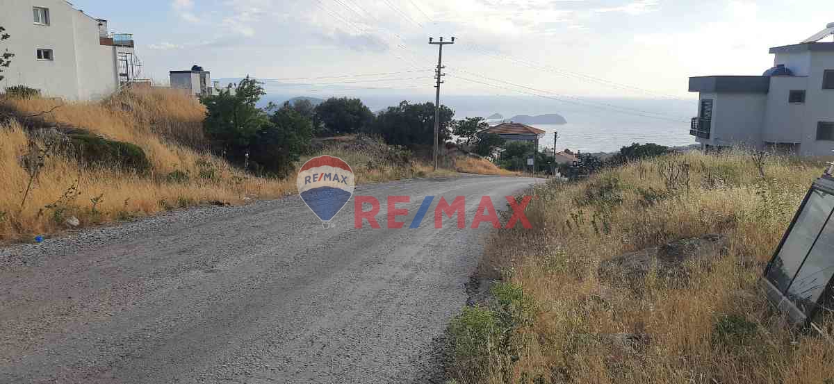 DİKİLİ ÇANDARLI BİMEYKO'DA İMARLI DENİZ MANZARALI SATILIK ARSA