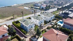BÜYÜKÇEKMECE SİNANOBA’DA DENİZ MANZARALI 5+2 LÜKS VİLLA | HAVUZLU & GENİŞ BAHÇELİ