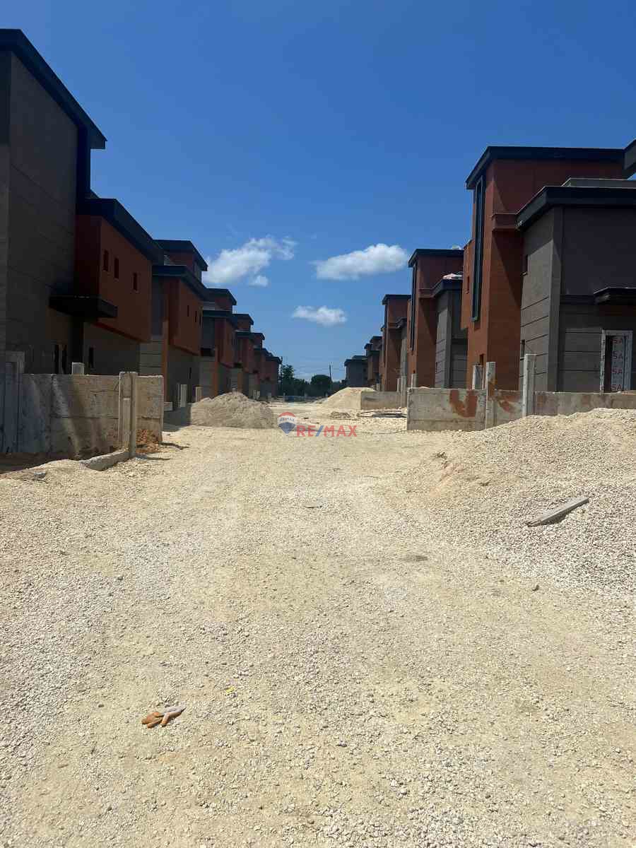 AMBARDERE'NİN EN İYİ KONUMUNDA 4+1 ULTRA LÜX VİLLA