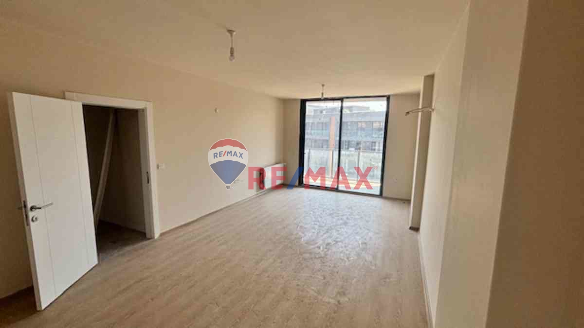 SITELER MAHALLESI IZPEK STATION SITESINDE SATILIK 4+1 DUBLEX DAIRE