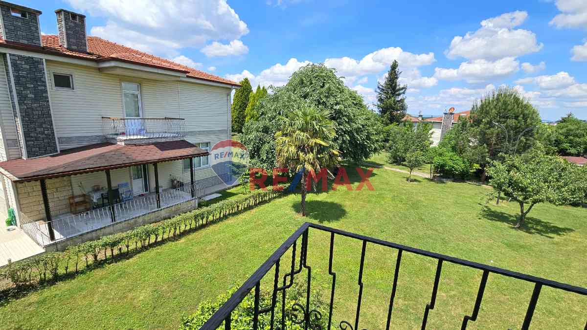 MAŞUKIYEDE SATILIK VILLA