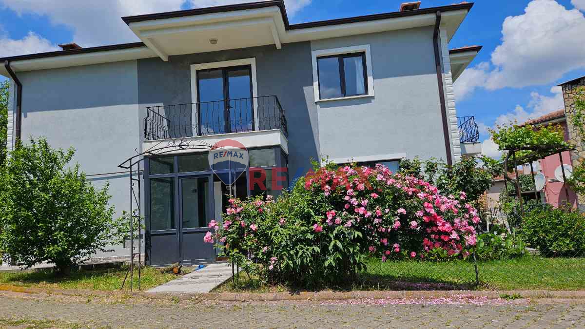 MAŞUKIYEDE SATILIK VILLA