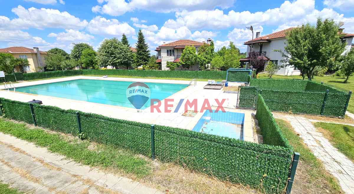 MAŞUKIYEDE SATILIK VILLA