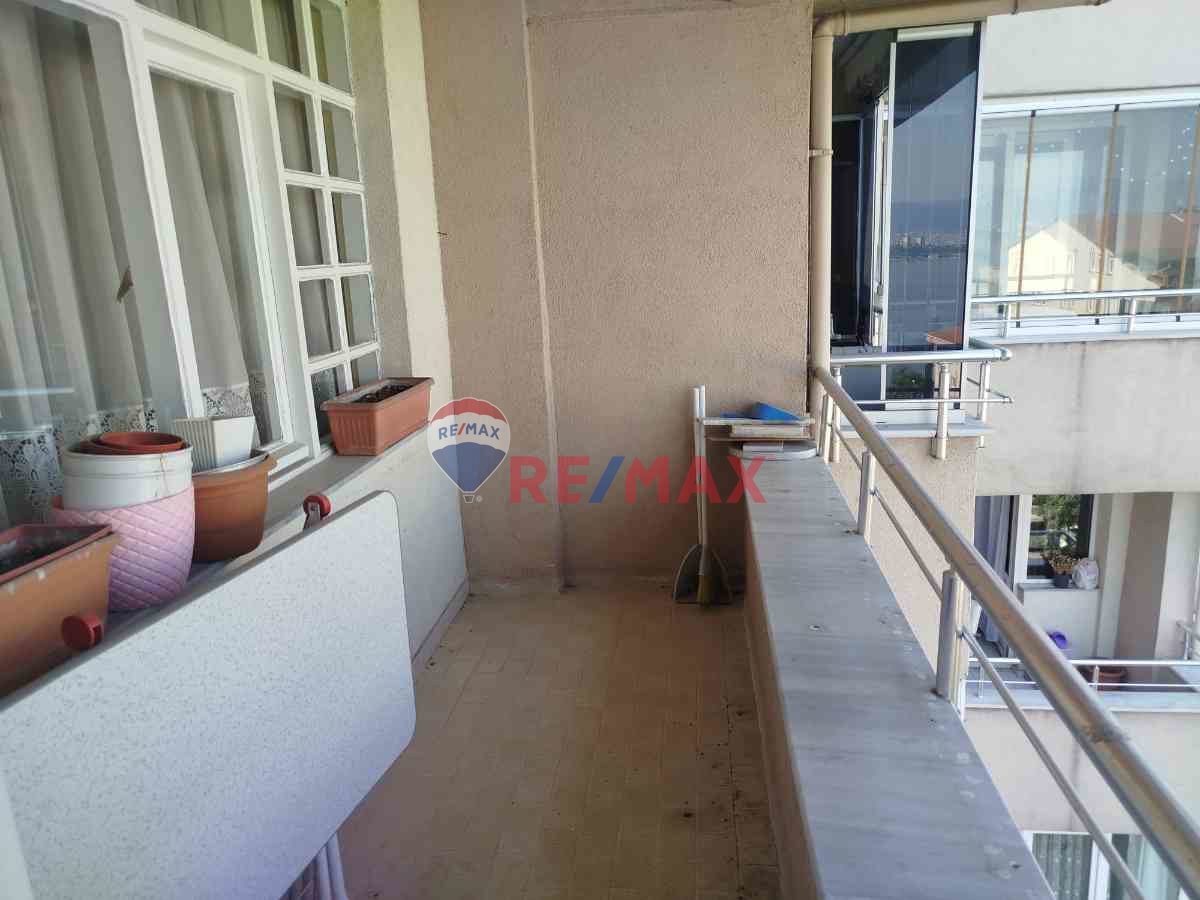 DEĞİRMENDERE HASDAYI SİTESİNDE EŞYALI KİRALIK 3+1 DAİRE