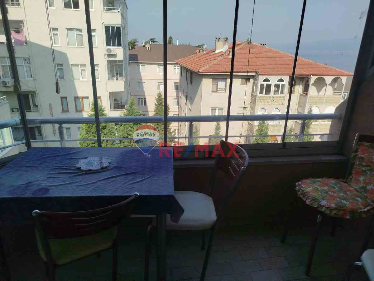 DEĞİRMENDERE HASDAYI SİTESİNDE EŞYALI KİRALIK 3+1 DAİRE