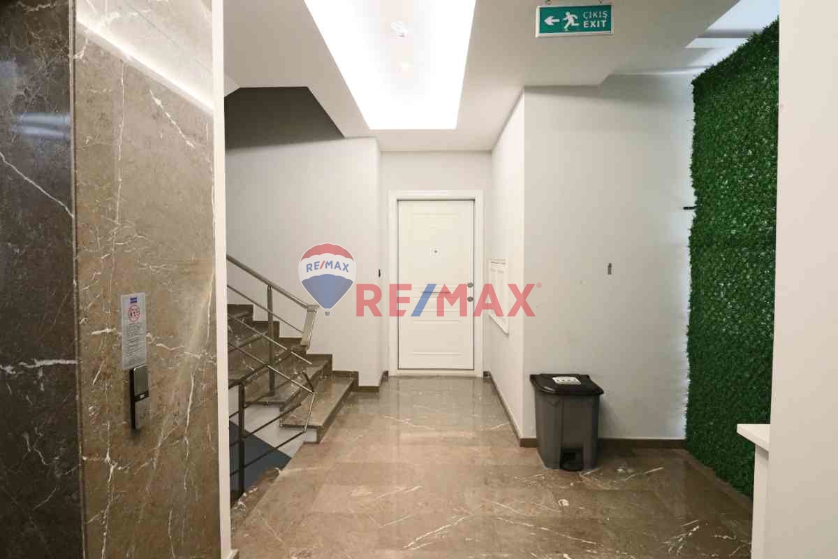 ODUNLUK BONNEVİLLE MİHRAPLI'DA SATILIK 4+1 DAİRE