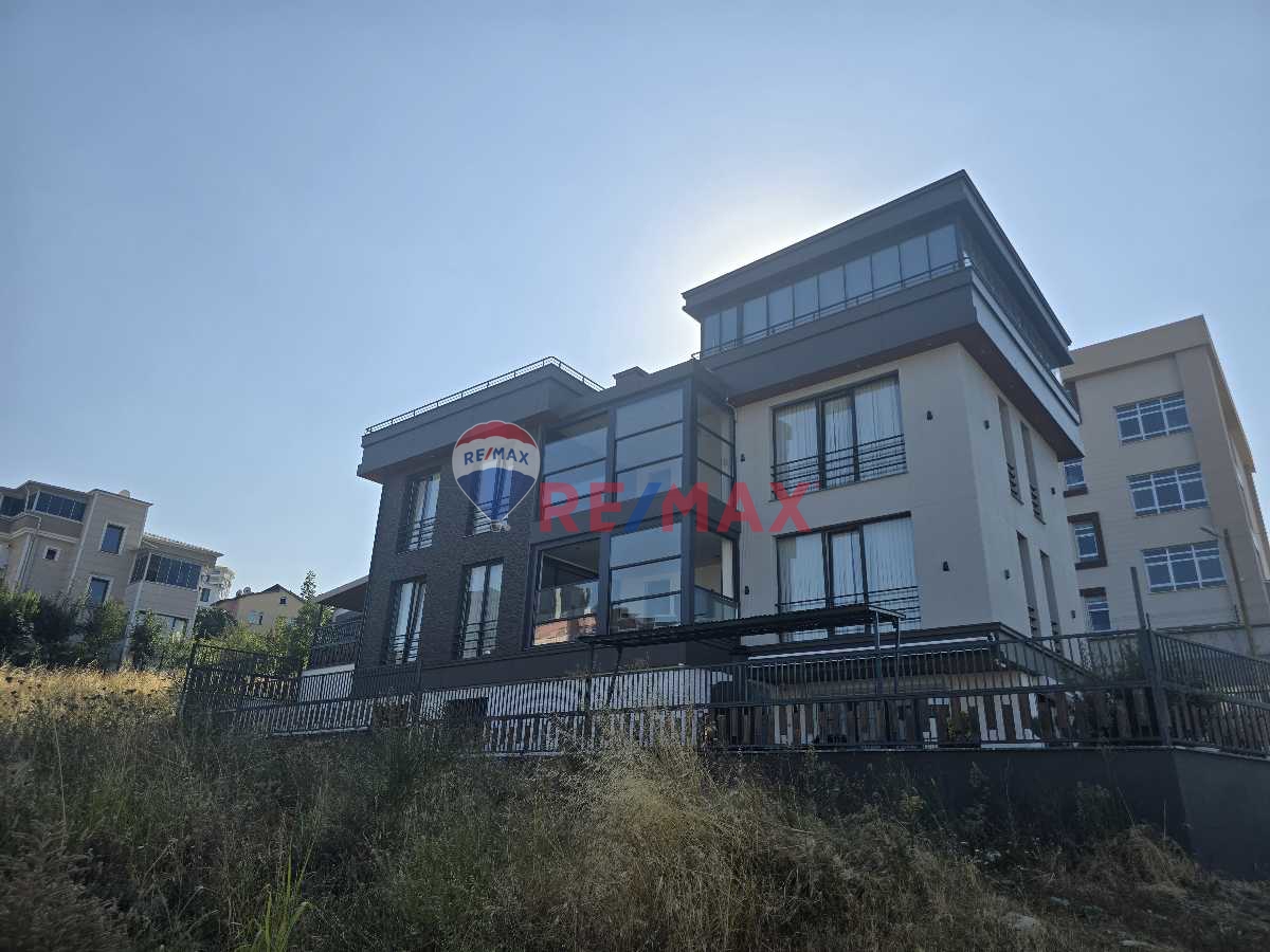 YENİMAHALLEDE MUHTEŞEM VİLLA