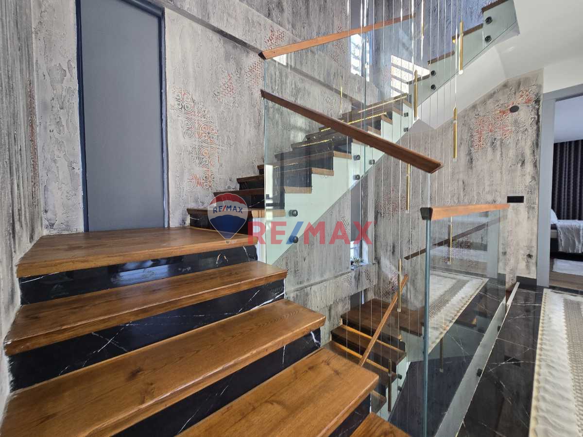 YENİMAHALLEDE MUHTEŞEM VİLLA