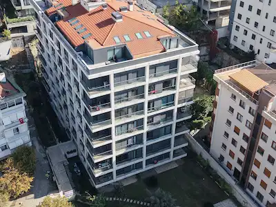 EMİRHAN CADDESİ LOZANNA HATIRA EVLERİ ÖN CEPHE BALKONLU 2+1