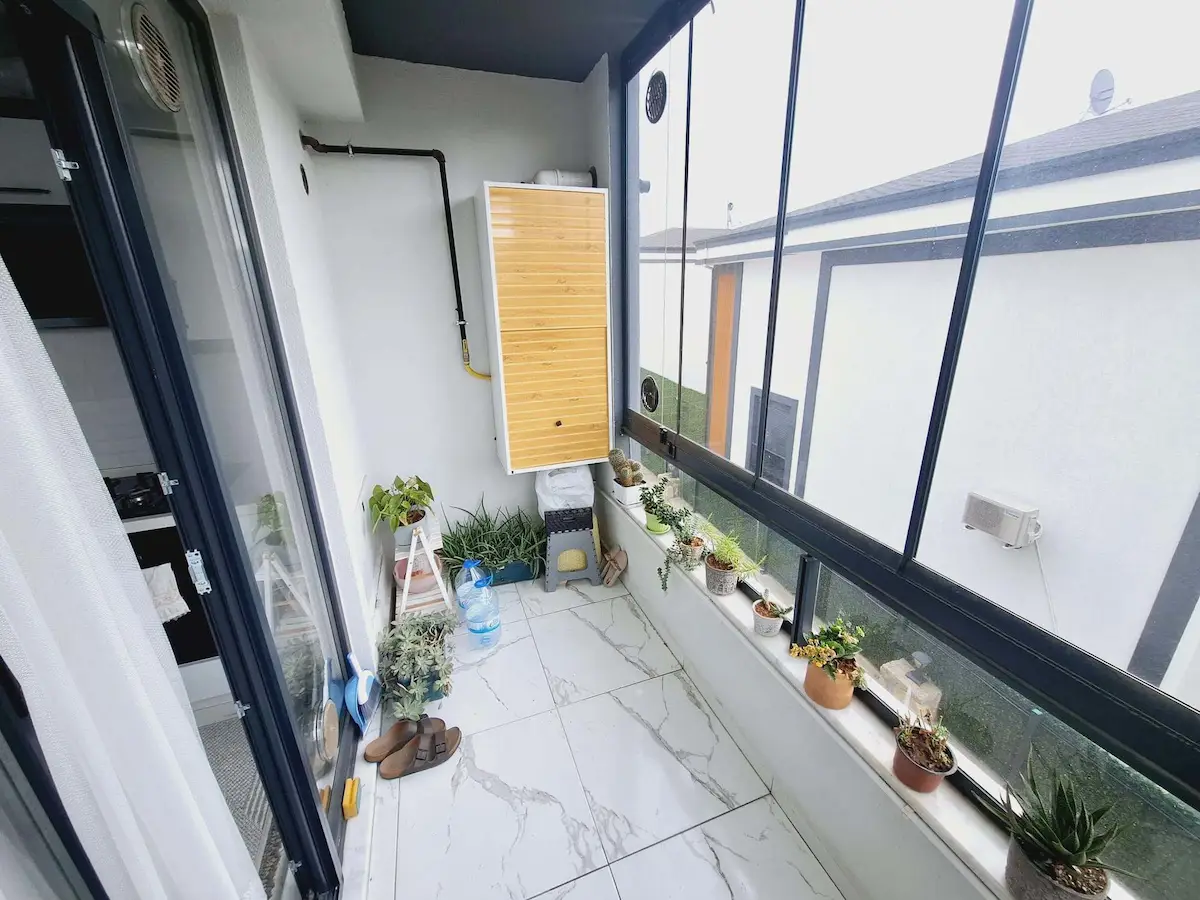 KARTEPE'DE 2+1 ARA KAT MERKEZİ KONUMDA SATILIK DAİRE