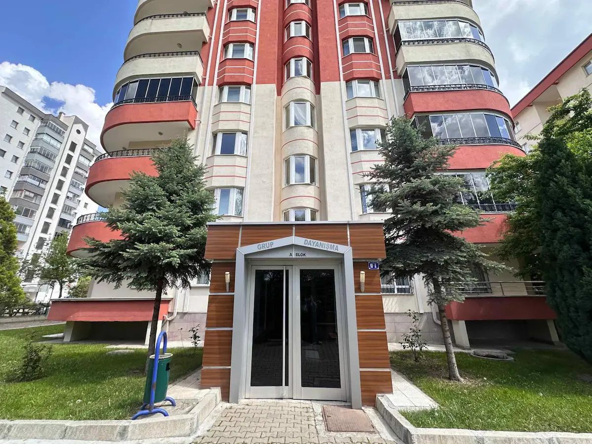 BATIKENT GRUP DAYANIŞMA SİTESİNDE SATILIK YAPILI 3+1 DAİRE