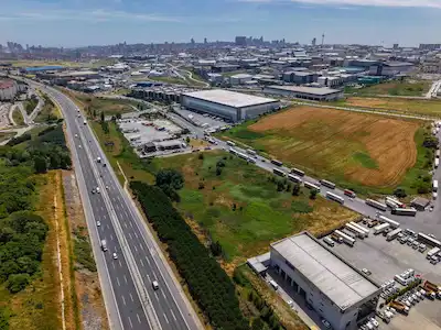 TEM CEPHELİ | 5.500 M² NET SANAYİ PARSELİ | 1.50 EMSAL | ESENYURT AKÇABURGAZ