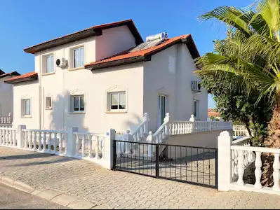 İSKELE BOĞAZ’DA EŞYALI 4+1 VİLLA | 582 M² BRÜT, KREDİYE UYGUN, TAŞINMAYA HAZIR ✅ 350,000 GBP