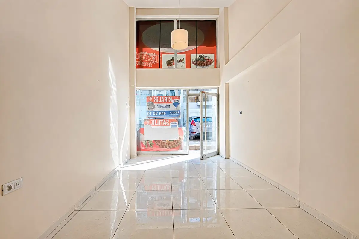 REMAX ADVANTAGEDEN İHSANİYE'DE KİRALIK DÜKKAN