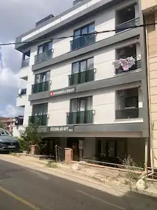 REMAX ASHILL ÜSKÜDAR FERAH MAHALLESINDE 2+1 KREDIYE UYGUN DAIRE