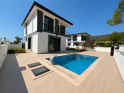 A KALİTE TAM MÜSTAKİL LÜKS VİLLA DENİZE SADECE 900 METRE !!!