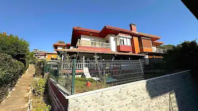 İZMİR SEFERİHİSAR ESENYALI SİTESİ’NDE DENİZE 50 M. |ÖZEL PLAJ & HAVUZ AYRICALIĞIYLA SATILIK YAZLIK