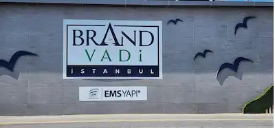BRAND VADİ İSTANBUL’DA ÖZEL HAVUZLU, GENİŞ BAHÇELİ NATAMAM 5+1 DUBLEKS VİLLA