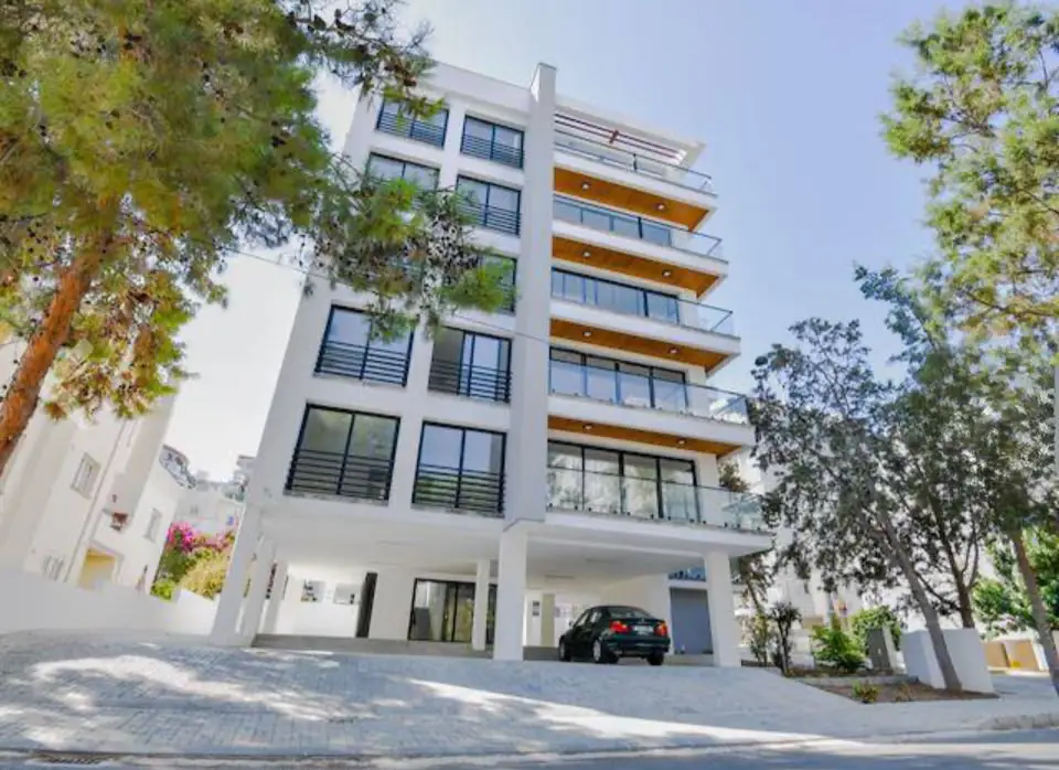 GİRNE MERKEZ'DE 3+1 SATILIK DAİRE
