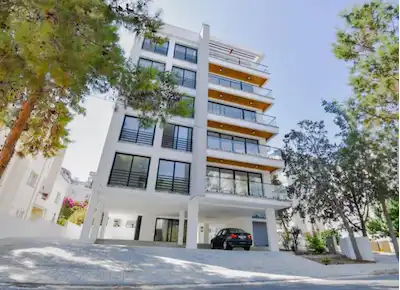 GİRNE MERKEZ'DE 3+1 SATILIK DAİRE