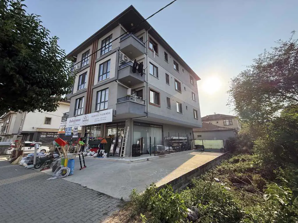 REMAX DIA'DAN MERKEZDE ÇAY MAH. CADDE CEPHELİ EBEVEYN BANYOLU 2+1 DAİRE