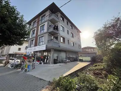 REMAX DIA'DAN MERKEZDE ÇAY MAH. CADDE CEPHELİ EBEVEYN BANYOLU 2+1 DAİRE