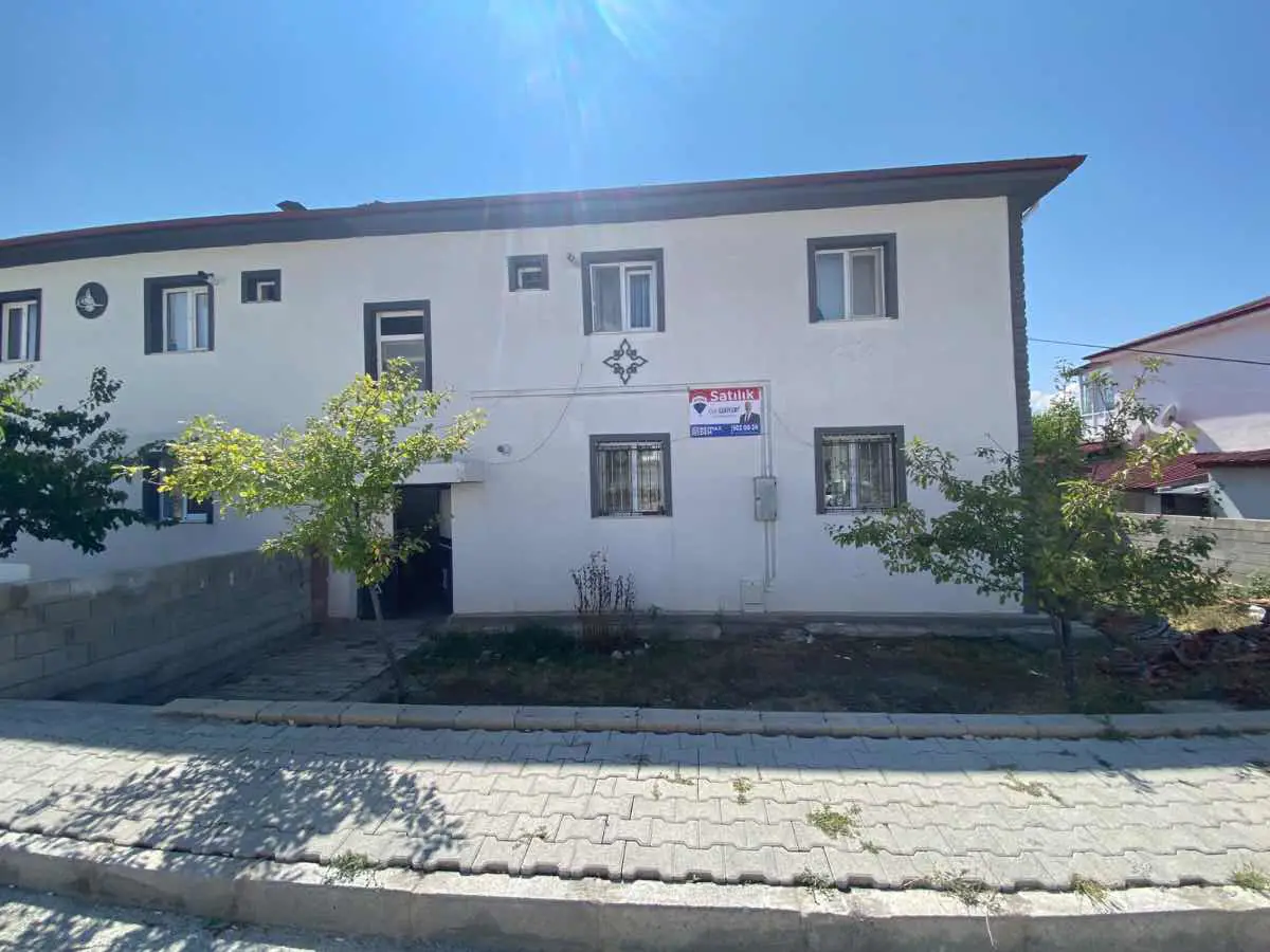 REMAX DEM'DEN ÇUKURKUYU'DA BAKIMLI 2+1 FIRSAT SATILIK EV
