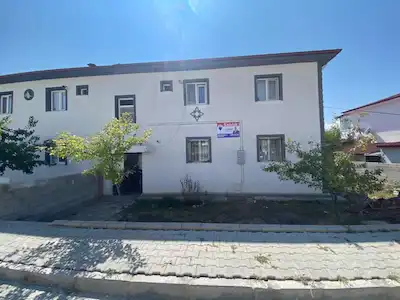REMAX DEM'DEN ÇUKURKUYU'DA BAKIMLI 2+1 FIRSAT SATILIK EV