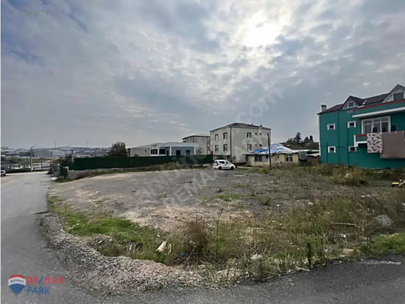  ÇAYIROVA ŞEKERPINARDA KİRALIK 1.120 M² TİCARİ ARSA   