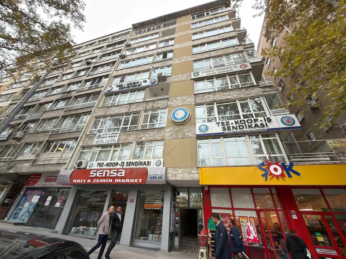 NECATIBEY CD ÜZERI TABELA DEĞERI YÜKSEK 3+1 KIRALIK OFİS