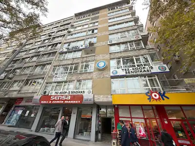 NECATIBEY CD ÜZERI TABELA DEĞERI YÜKSEK 3+1 KIRALIK OFİS