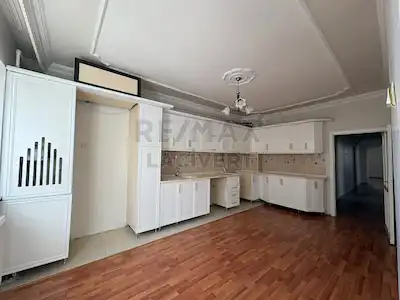 RE/MAX LACİVERT'TEN YILDIZKENT'TE KİRALIK 3+1 DAİRE