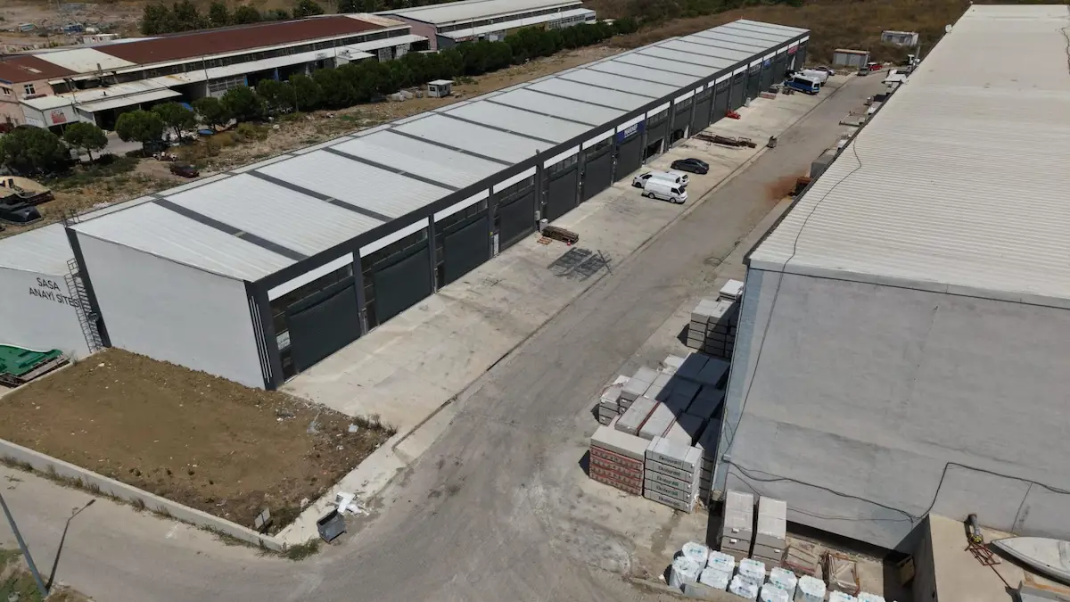 REMAX 'DAN ÇİFTLİKKÖY SANAYİ SİTESİNDE NET 120 M2 SATILIK DÜKKAN