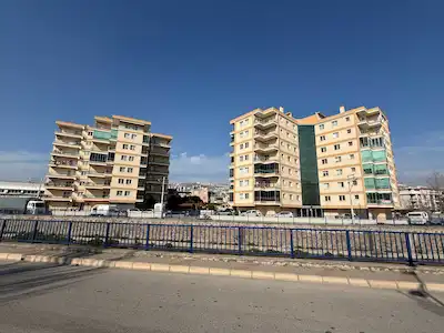 BAYRAKLI CİRİTOĞLU DENİZ SİTESİNDE KİRALIK GENİŞ 3+1 YENİ DAİRE