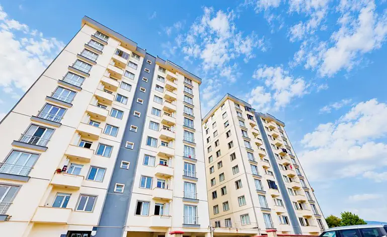 KAVAKPINARDA SİTE İÇERİSİNDE KİRALIK 2+1 DAİRE