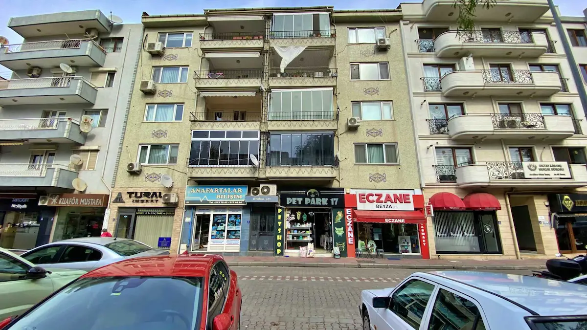 ÇANAKKALE MERKEZ KORDON CADDE ÜZERI DEVREN KIRALIK PETSHOP