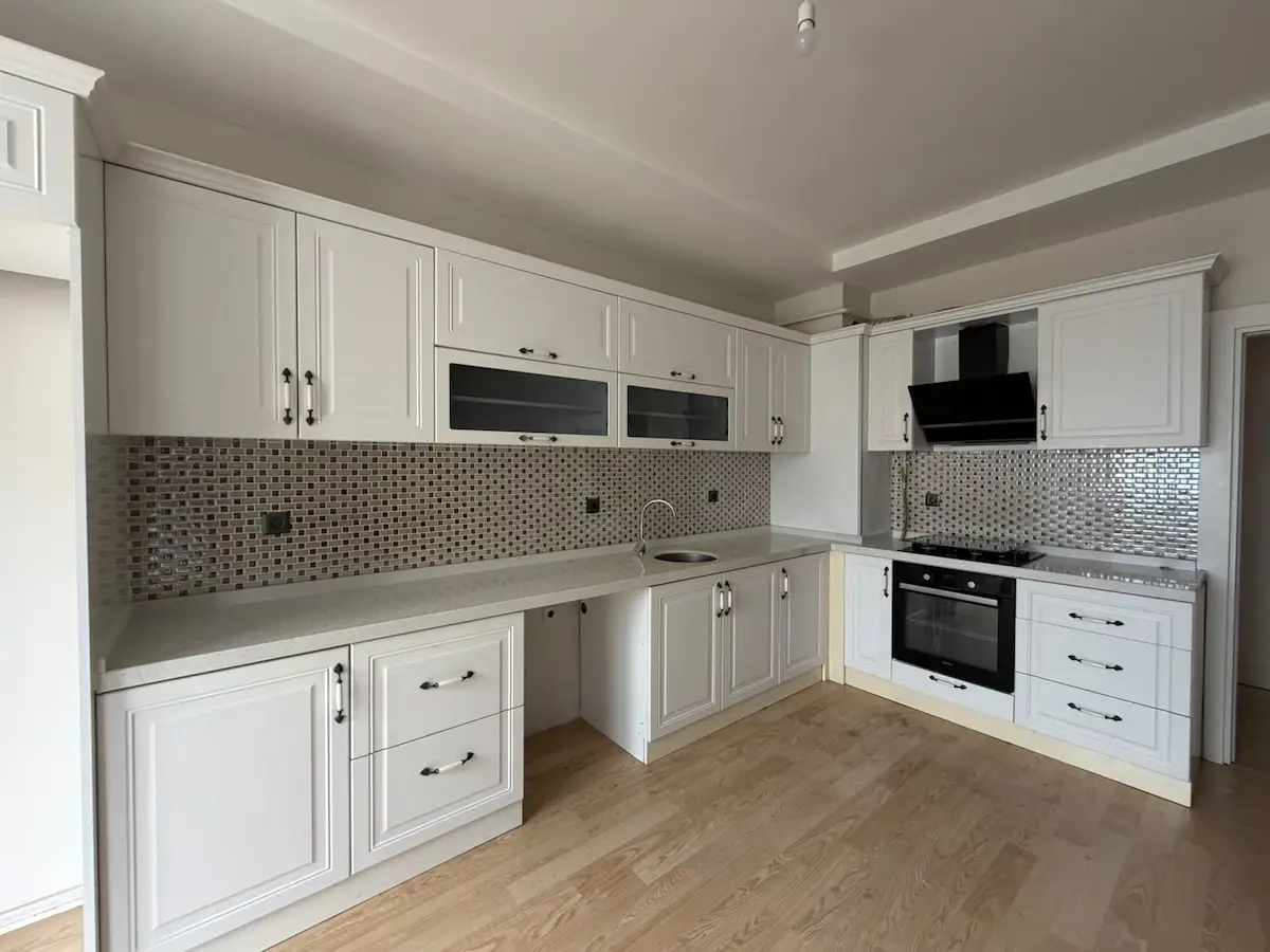 REMAX İLKE'DEN YILDIZKENT ŞEHİR HAST. KARŞISI 4+1 KİRALIK DAİRE
