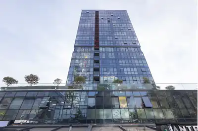 RİTİM İSTANBUL PROJESİNDE  DENİZ MANZARALI ÖZEL DEKORASYONLU  EŞYALI 3+1  SATILIK DAİRE